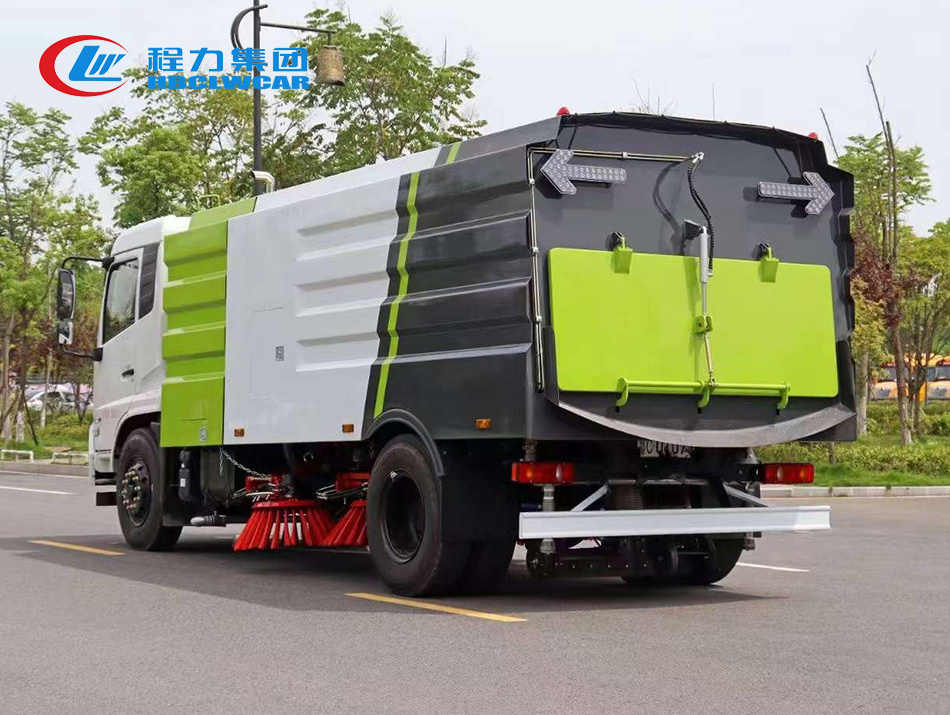 東風(fēng)天錦12方掃路車(chē)